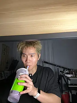 Snapshot of A-Markk chatting on 02.26.26 A-Markk online show from 02.26.26