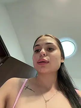 Olivia Noor online show from 06.19.26