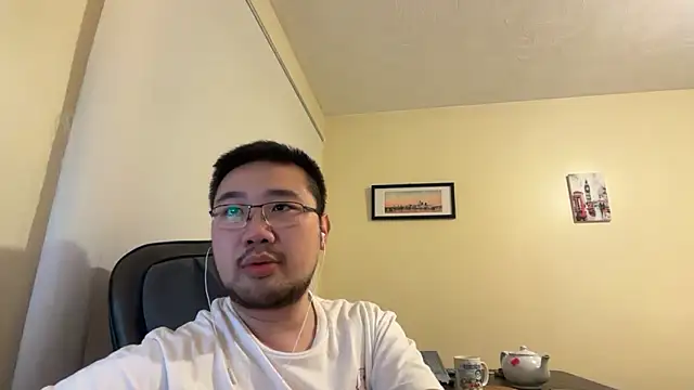 Snapshot of jasonryu2025 chatting on 04.19.26 jasonryu2025 online show from 04.19.26