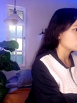 milk chloe  online show from 04.01.26