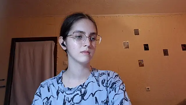 Snapshot of Katelemon chatting on 06.24.26 Katelemon online show from 06.24.26