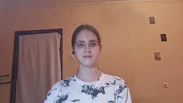 Snapshot of Katelemon chatting on 07.17.26 Katelemon online show from 07.17.26