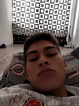 Snapshot of bbluchito chatting on 02.21.26 bbluchito online show from 02.21.26