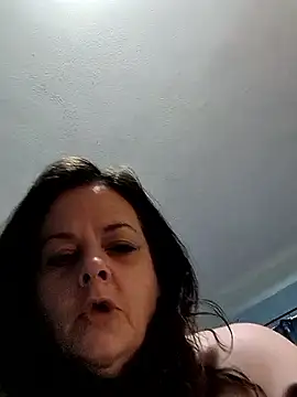 Snapshot of sexyhotcheryl chatting on 04.18.26 sexyhotcheryl online show from 04.18.26