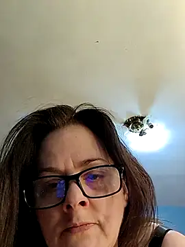 Snapshot of sexyhotcheryl chatting on 04.24.26 sexyhotcheryl online show from 04.24.26