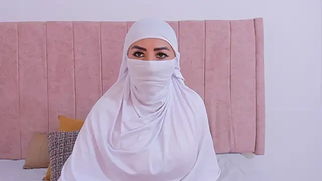 Snapshot of _jamiila chatting on 02.28.26 jamiila online show from 02.28.26