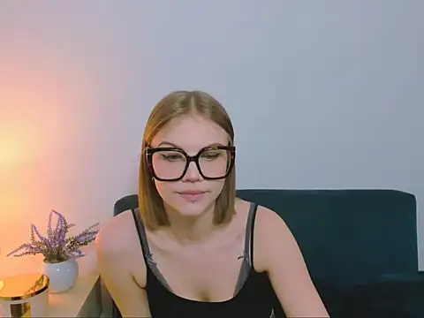 StormiSmooth online show from 04.06.26