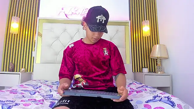 Snapshot of Axel_Monroe chatting on 02.20.26 Axel Monroe online show from 02.20.26