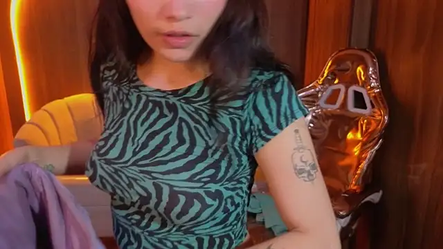 Snapshot of Daphne_nicole_b chatting on 05.27.26 Daphne nicole b online show from 05.27.26