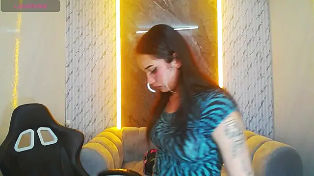 Snapshot of Daphne_nicole_b chatting on 07.01.26 Daphne nicole b online show from 07.01.26