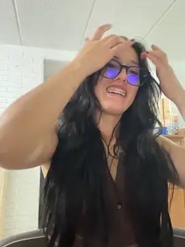 susi chimm online show from 04.17.26