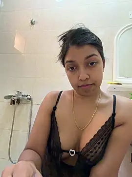 Snapshot of sessy_grl chatting on 02.23.26 sessy grl online show from 02.23.26