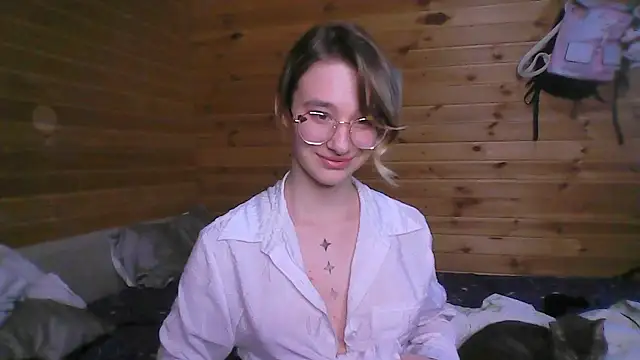 Snapshot of Silva-Tailll chatting on 05.28.26 Silva-Tailll online show from 05.28.26