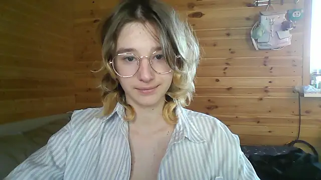 Snapshot of Silva-Tailll chatting on 06.02.26 Silva-Tailll online show from 06.02.26