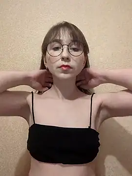 Ella17582 online show from 03.04.26