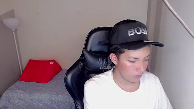 Street poemm  online show from 04.04.26