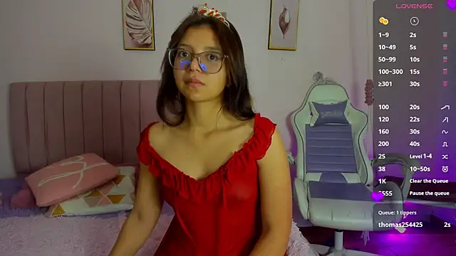 Zoow bluussh online show from 04.03.26