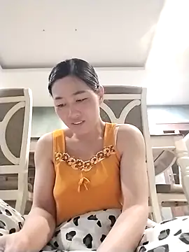 Snapshot of lris-Beauty77 chatting on 02.24.26 lris-Beauty77 online show from 02.24.26