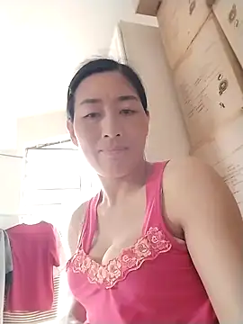 Snapshot of lris-Beauty77 chatting on 02.27.26 lris-Beauty77 online show from 02.27.26