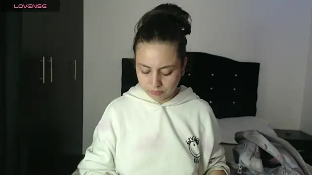 Ana  arms online show from 04.09.26