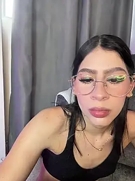 Dasha Be online show from 04.15.26