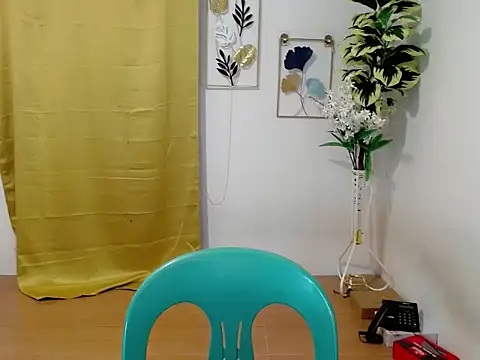 Snapshot of ur_asianhotleah chatting on 03.11.26 ur asianhotleah online show from 03.11.26