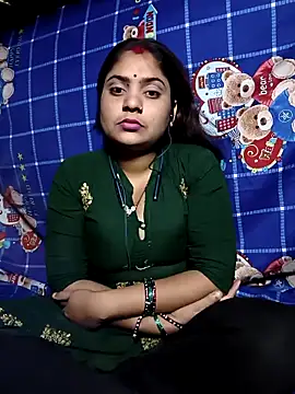 Snapshot of Aanushaka chatting on 04.08.26 Aanushaka online show from 04.08.26
