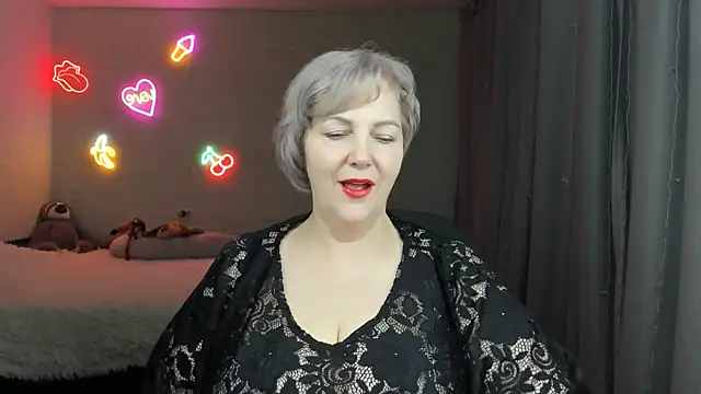 Mary-Leee online show from 04.16.26