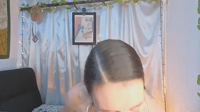 LeanaMaturee online show from 04.04.26