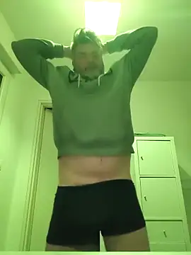 Snapshot of eruzam59000 chatting on 02.28.26 eruzam59000 online show from 02.28.26