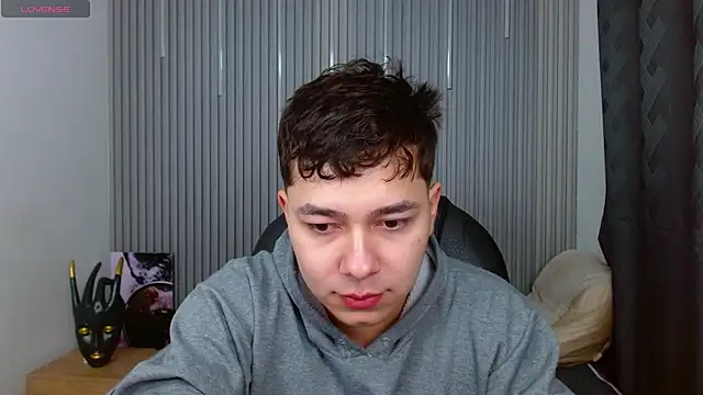 Snapshot of Julian_Smith21 chatting on 06.21.26 Julian Smith21 online show from 06.21.26