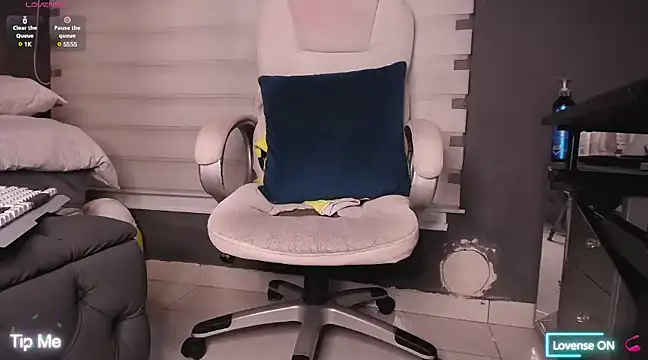 dirty 27cms online show from 03.14.25