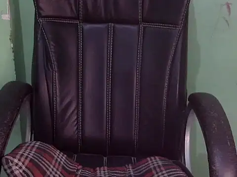 cute momo love online show from 04.21.26