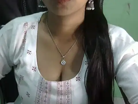 Snapshot of cute_momo_love chatting on 05.07.26 cute momo love online show from 05.07.26