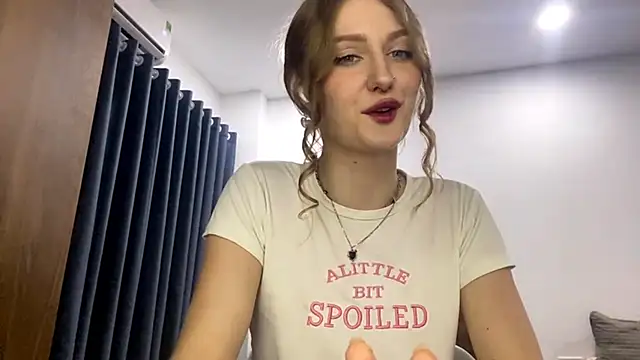 Snapshot of HotCheeseCake chatting on 02.28.26 HotCheeseCake online show from 02.28.26