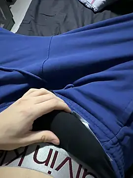 Snapshot of Vireontr1 chatting on 02.26.26 Vireontr1 online show from 02.26.26