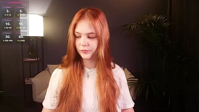 Elle Funning online show from 04.03.26