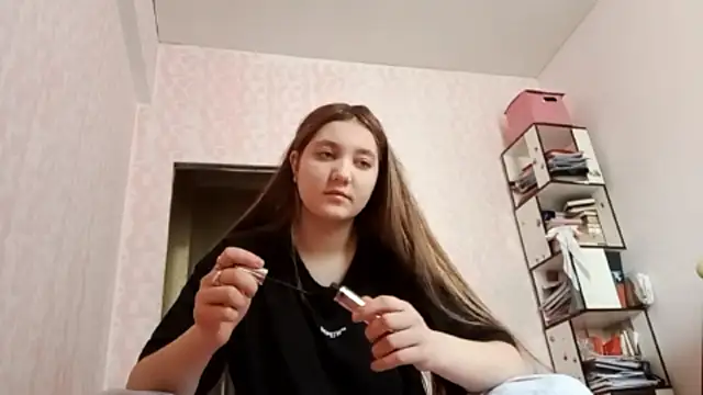 Snapshot of JanineThielman chatting on 03.29.26 JanineThielman online show from 03.29.26