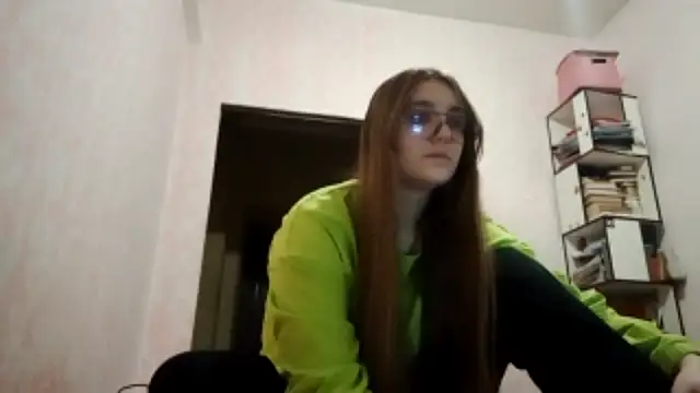 Snapshot of JanineThielman chatting on 04.03.26 JanineThielman online show from 04.03.26