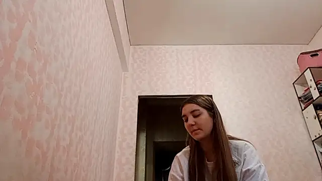 Snapshot of JanineThielman chatting on 04.04.26 JanineThielman online show from 04.04.26