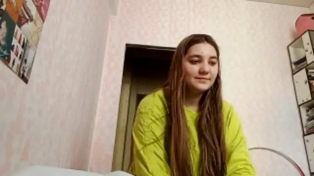 Snapshot of JanineThielman chatting on 05.02.26 JanineThielman online show from 05.02.26