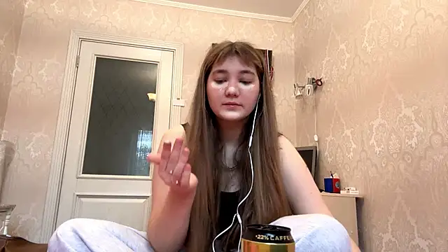 Snapshot of JanineThielman chatting on 05.30.26 JanineThielman online show from 05.30.26