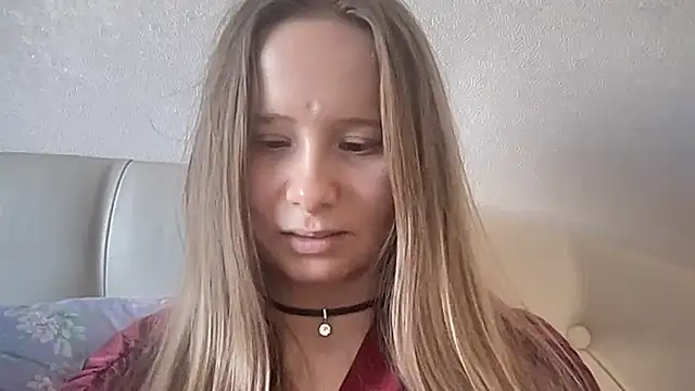 Snapshot of cutefoxieee chatting on 03.14.26 cutefoxieee online show from 03.14.26