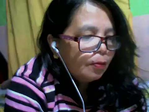 Snapshot of Flowerblossom123 chatting on 05.11.26 Flowerblossom123 online show from 05.11.26
