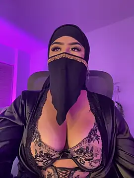 Snapshot of Yasmin_cute chatting on 07.23.26 Yasmin cute online show from 07.23.26