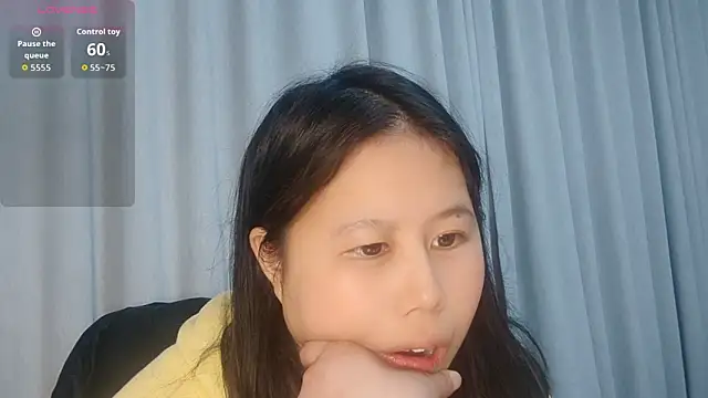 Snapshot of Hannah-33 chatting on 02.26.26 Hannah-33 online show from 02.26.26