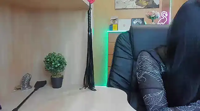 Snapshot of KristiTopxx chatting on 12.04.24 KristiTopxx online show from 12.04.24