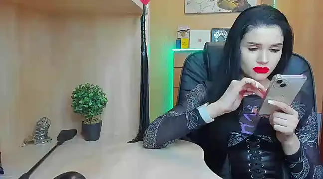 Snapshot of KristiTopxx chatting on 12.04.24 KristiTopxx online show from 12.04.24