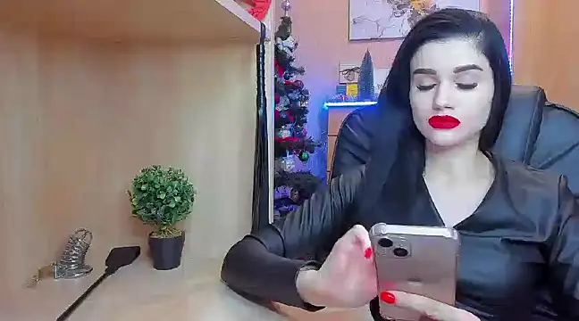 Snapshot of KristiTopxx chatting on 12.27.24 KristiTopxx online show from 12.27.24