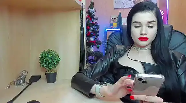 Snapshot of KristiTopxx chatting on 01.04.25 KristiTopxx online show from 01.04.25